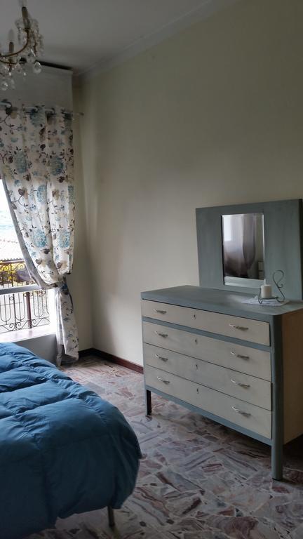 Apartment Iseo Lake サーレ・マラジーノ 部屋 写真